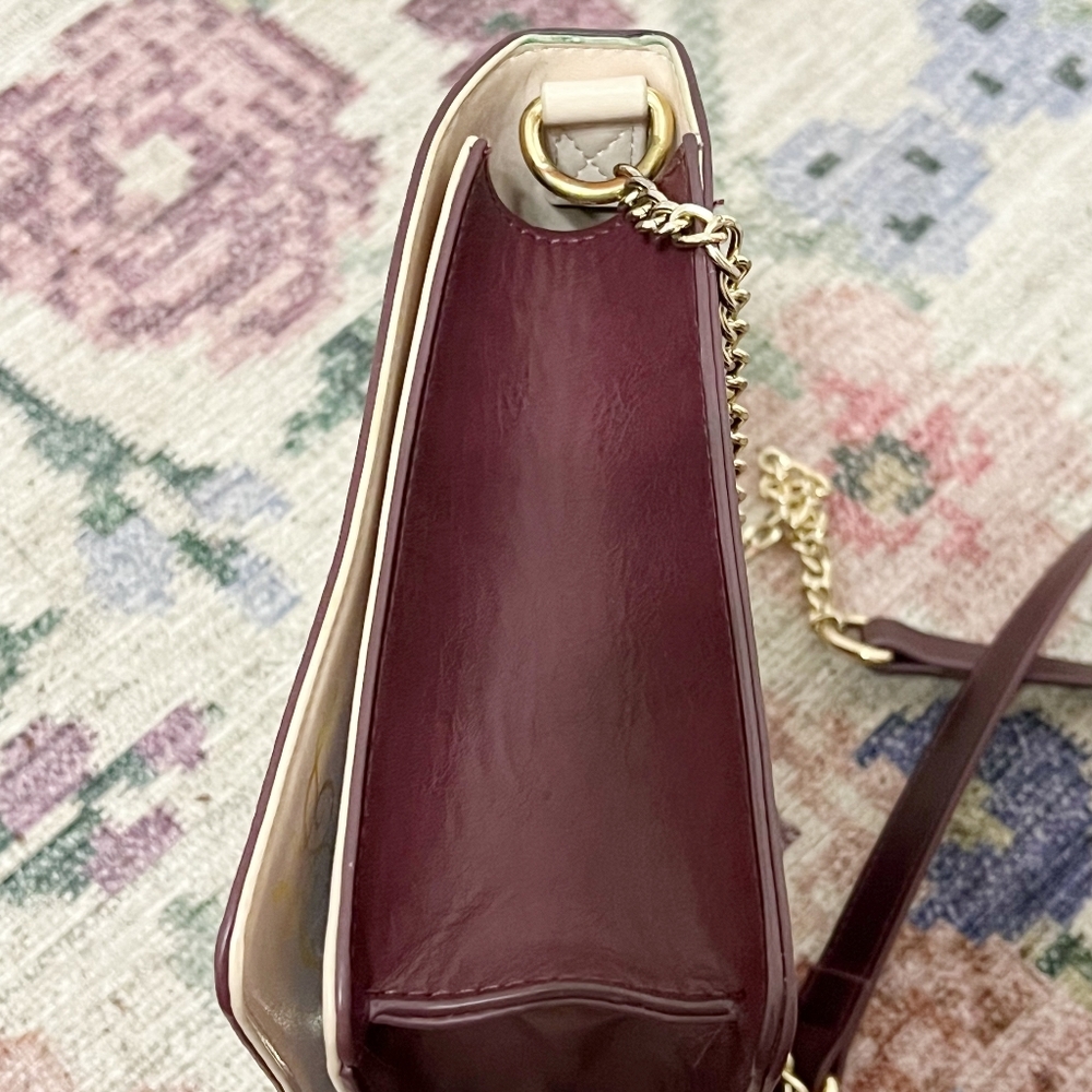 Pre Owned Danielle Nicole Disney Beauty and the Beast Book Crossbody Bag - Picture 5 of 13
